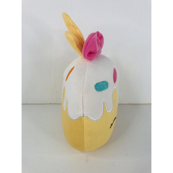 MGA Num Noms Cupcake Betty Vanilla 2018 Confetti Rainbow Sprinkle Plush Stuffed - Picture 5 of 6